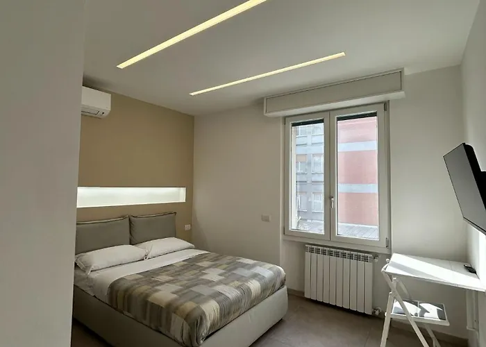 Parea House 5 * Milano